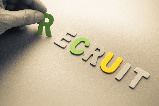 リクルート緑白黄色